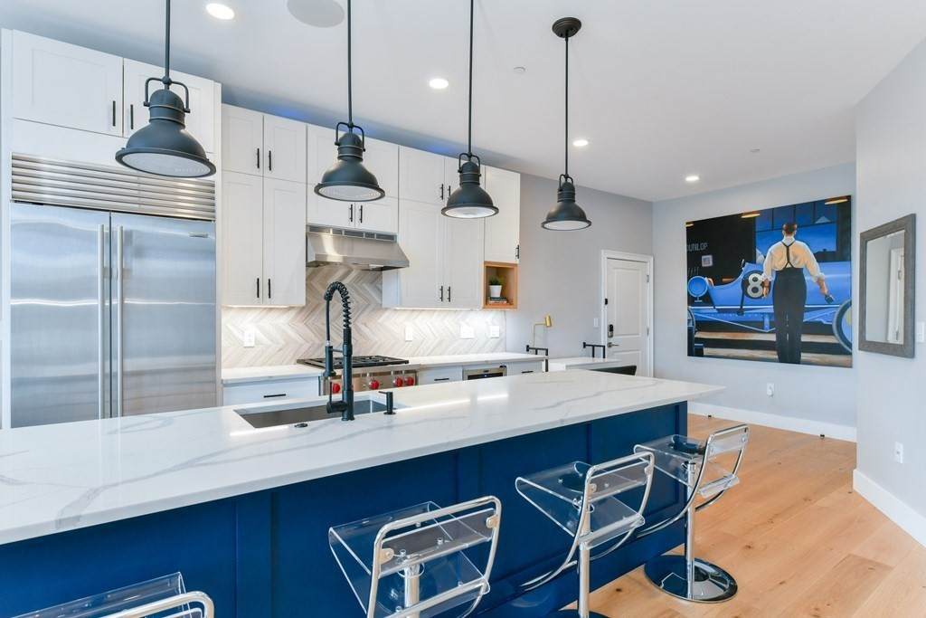 170 W Broadway - Photo 1