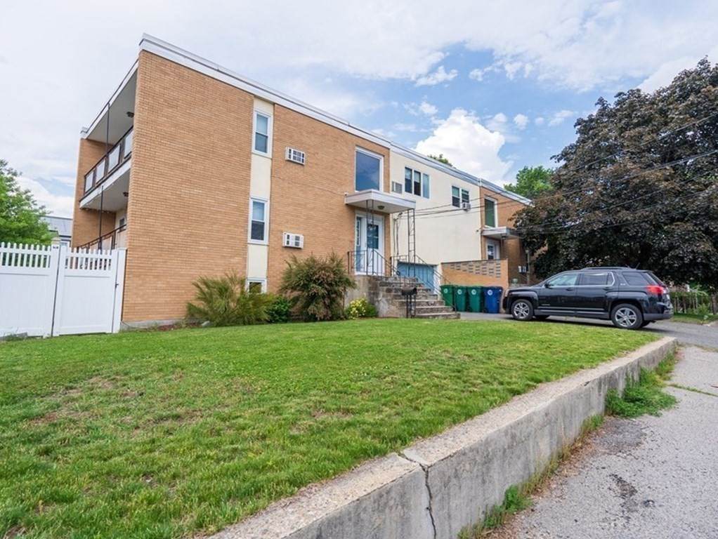 71 Silver Lake - Photo 1
