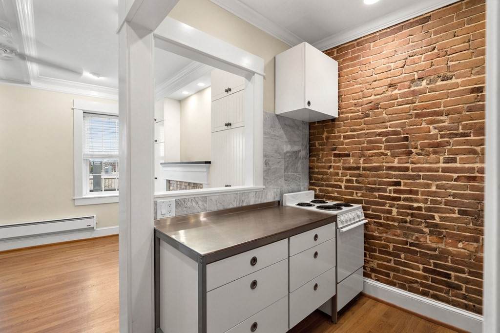 6 North Hudson Street - Photo 1