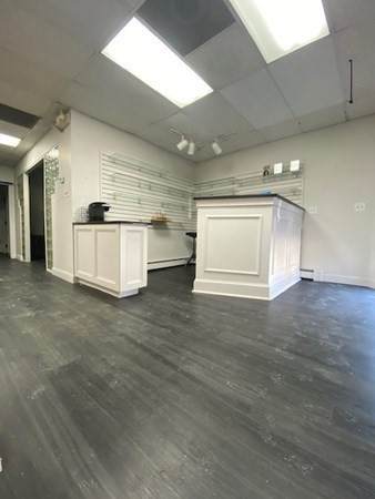 636 Adams St - Photo 1