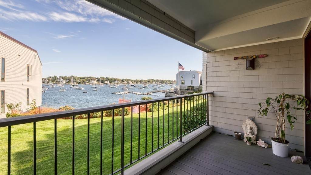 31 Constitution Way - Photo 1