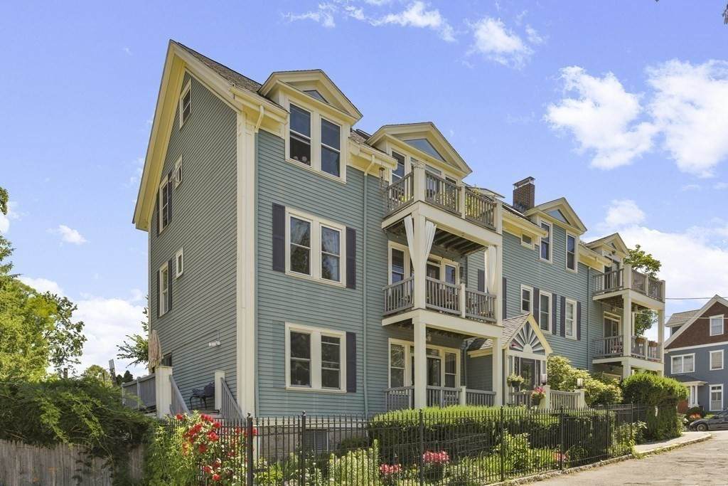 43-45 Union Avenue - Photo 1