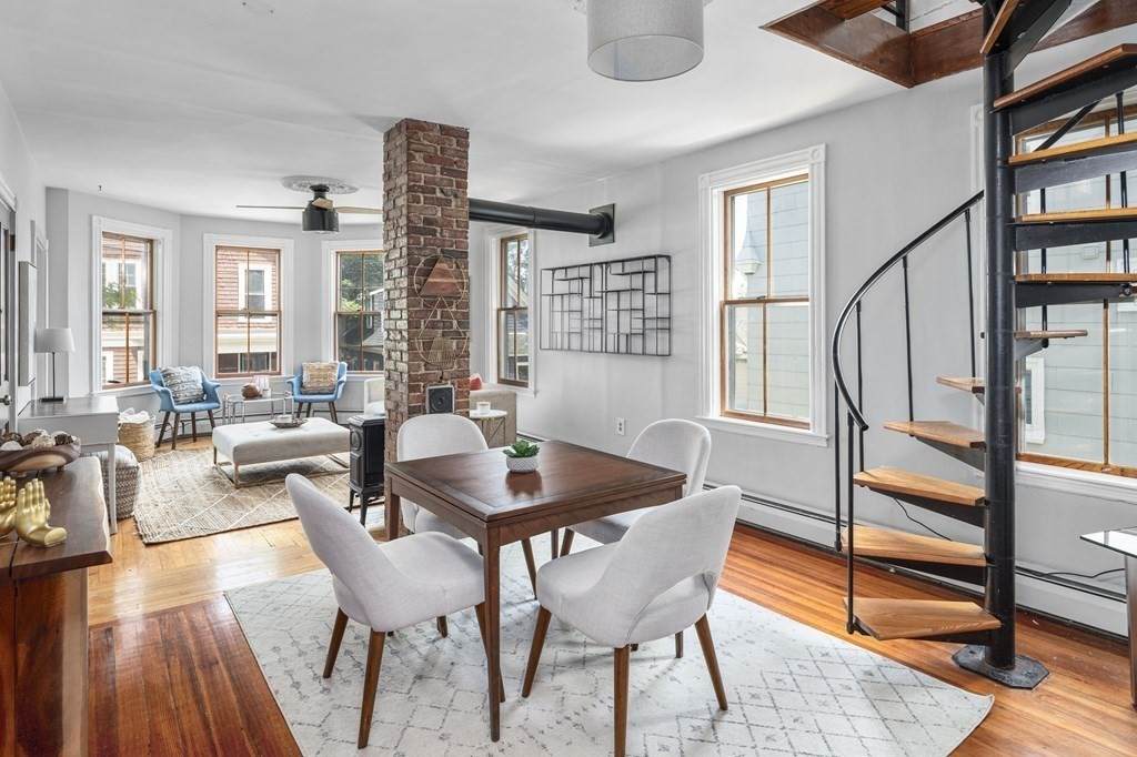 66 Saint Rose St - Photo 1