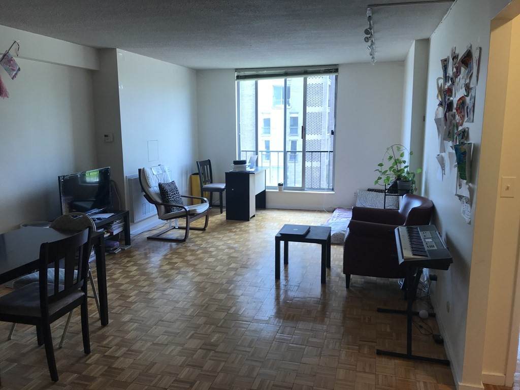 33 Pond Ave - Photo 1
