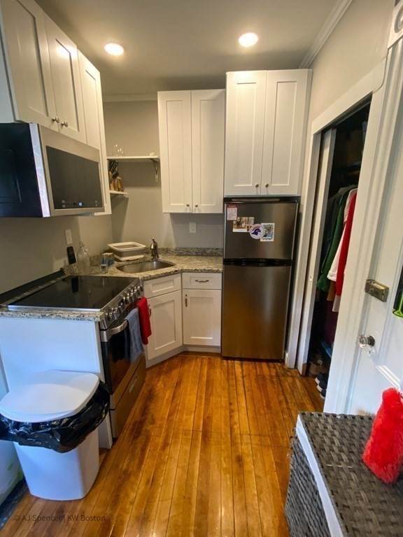 104 W Emerson - Photo 1