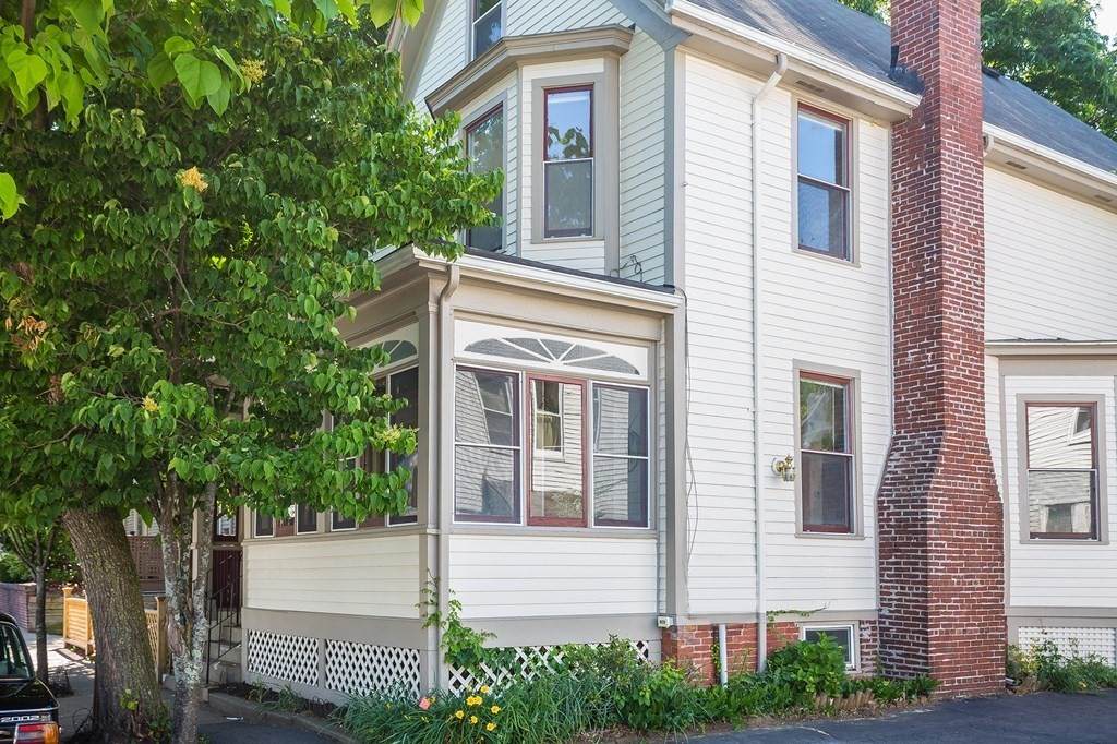 19 Davenport Street - Photo 1