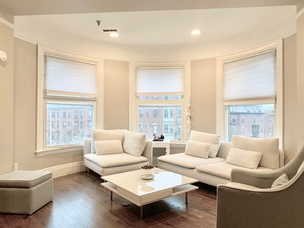 492 Massachusetts Ave - Photo 1
