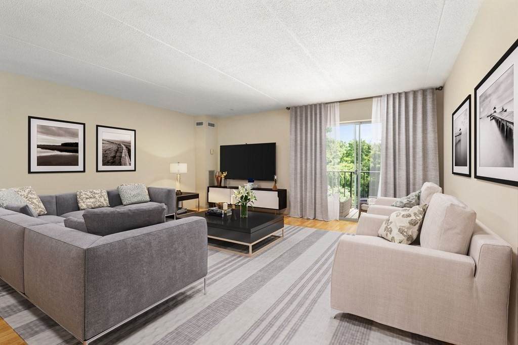 50-56 Broadlawn Park - Photo 1