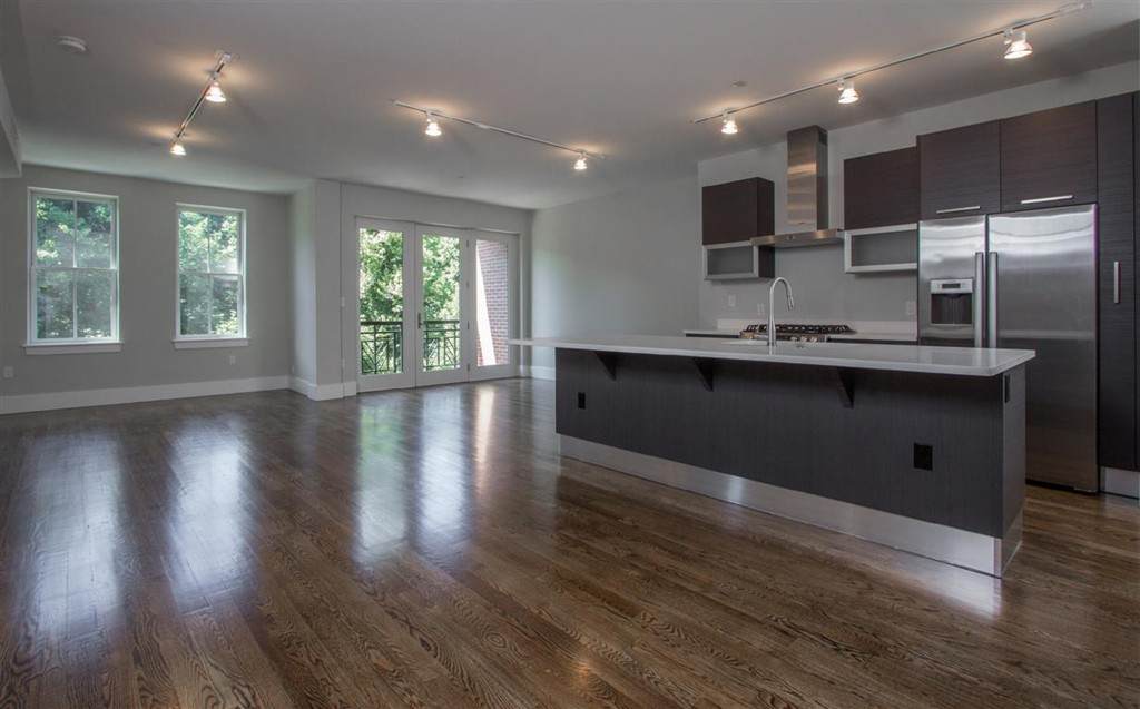 10 St. George Street - Photo 1