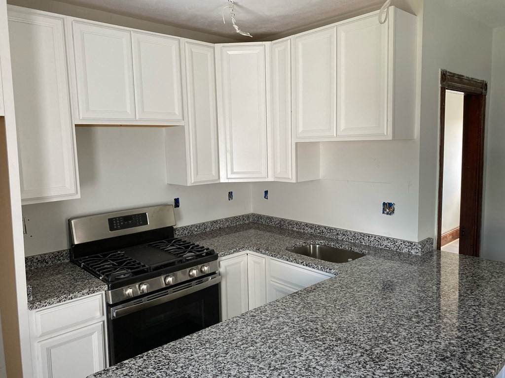 44 Winslow St - Photo 1