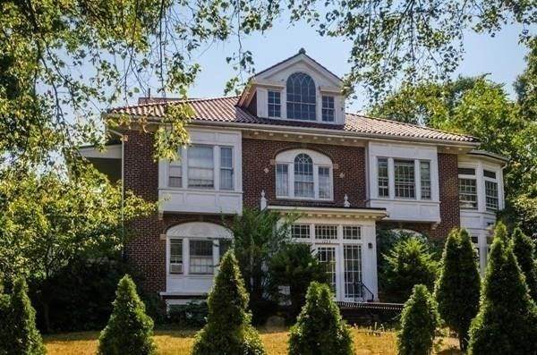 1776 Commonwealth Ave - Photo 1