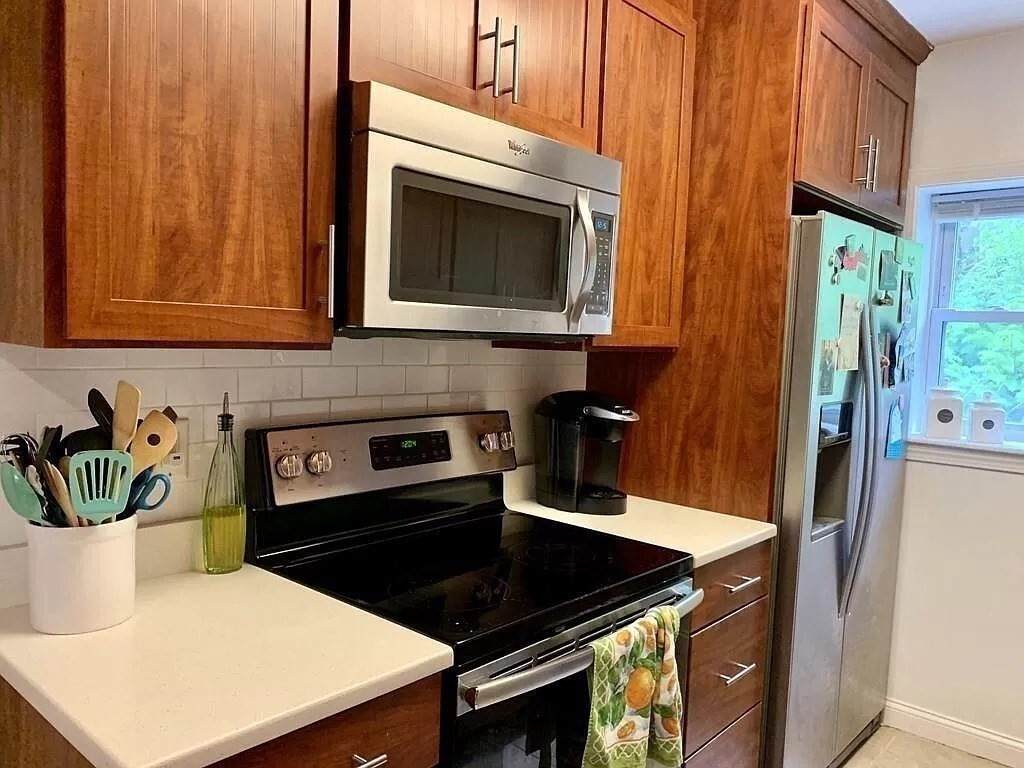 144 Newton St - Photo 1