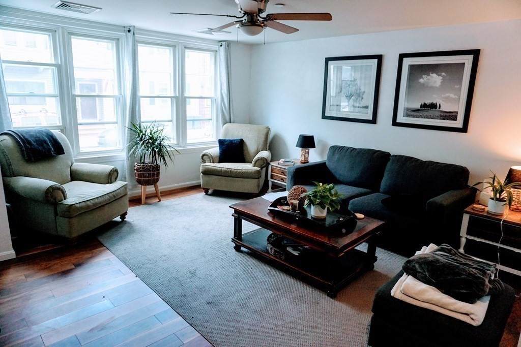 165 W 6th Street - Photo 1