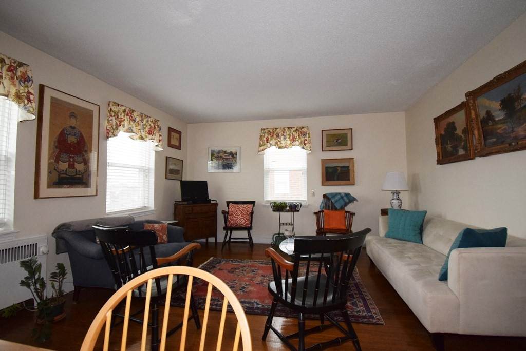 395 Broadway - Photo 1