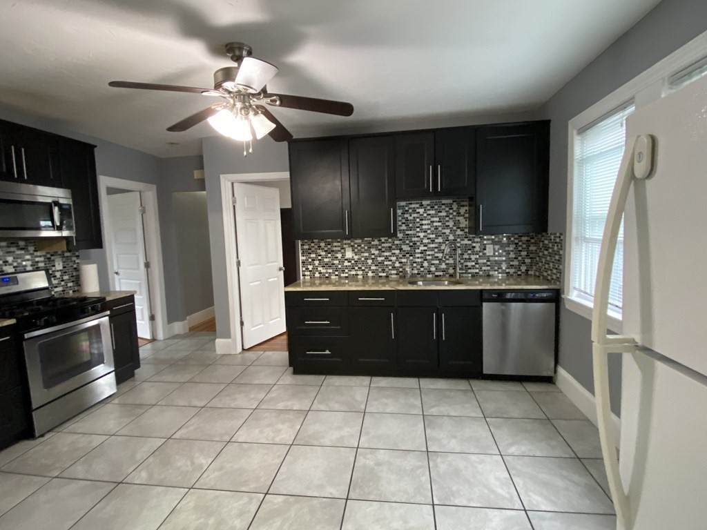 11 Sargent St - Photo 1