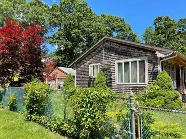 15 Pershing Ave - Photo 1