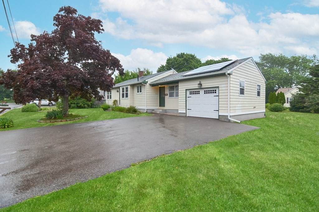 390 Lawton St - Photo 1
