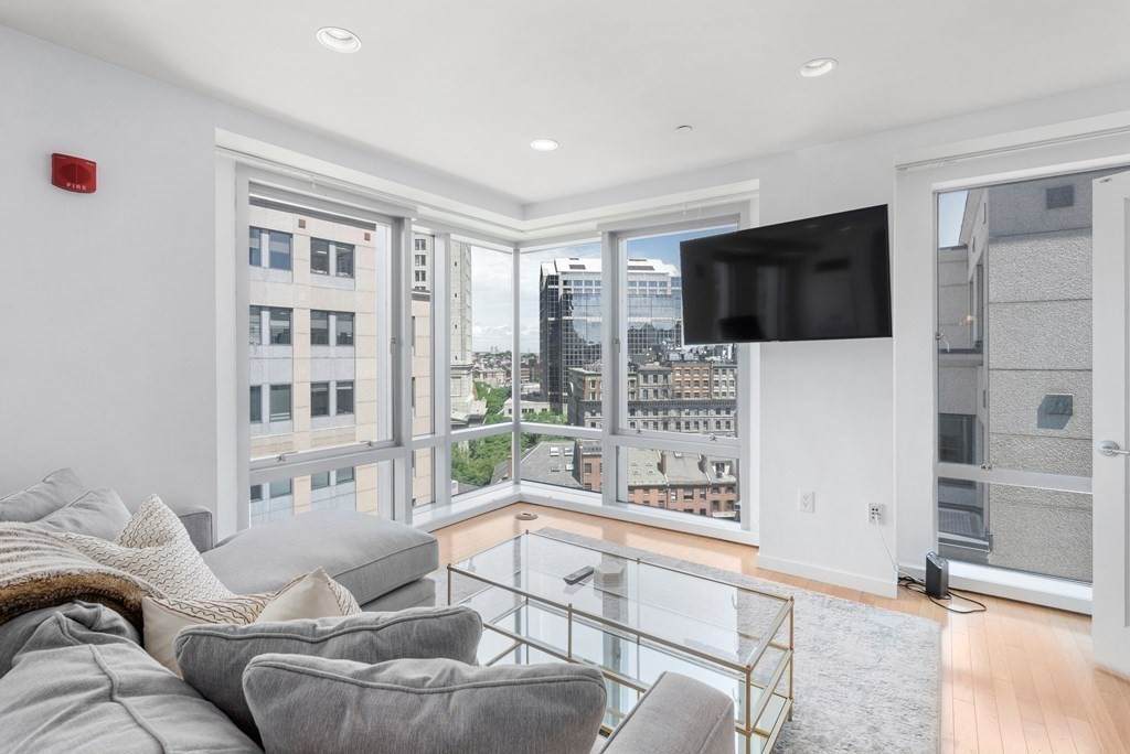80 Broad St - Photo 1