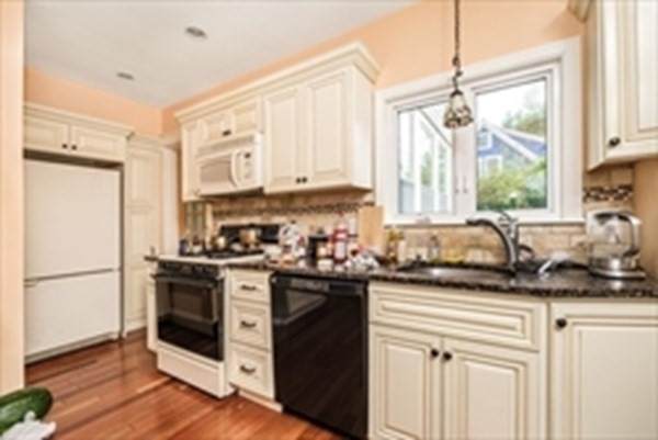 26 Cliffe Ave - Photo 1