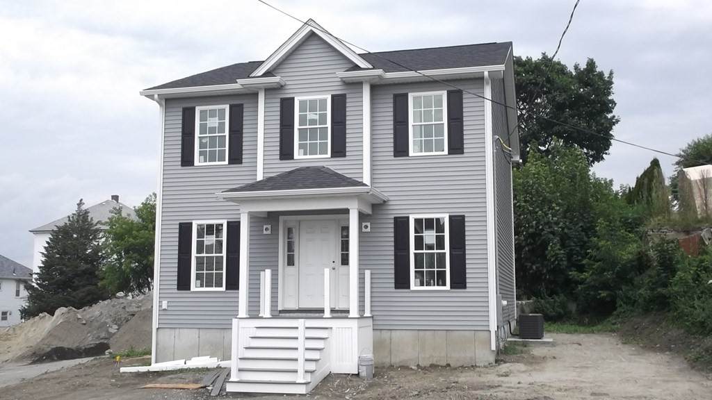 774 Hicks St - Photo 1
