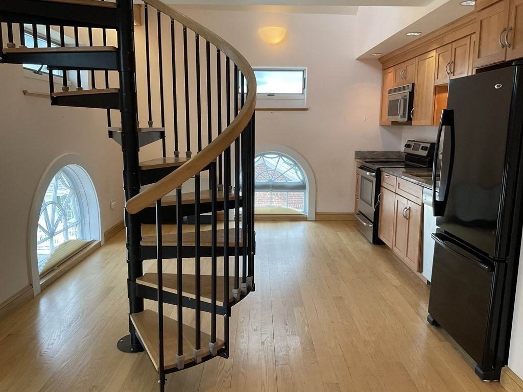 43 Center Ct - Photo 1