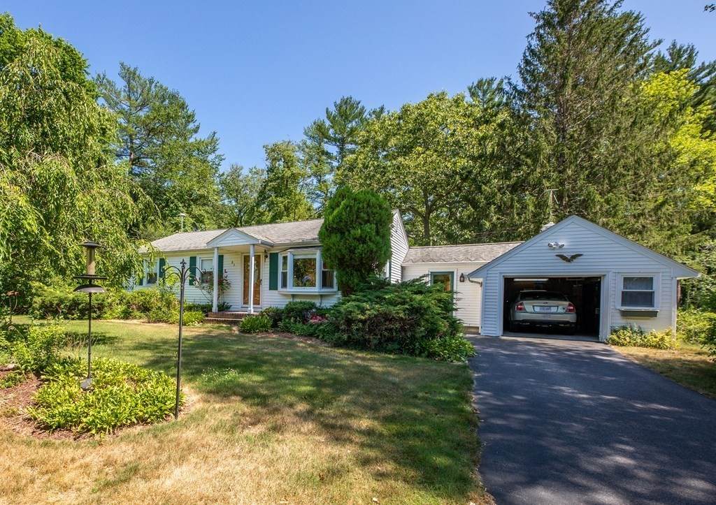 83 West Washington - Photo 1