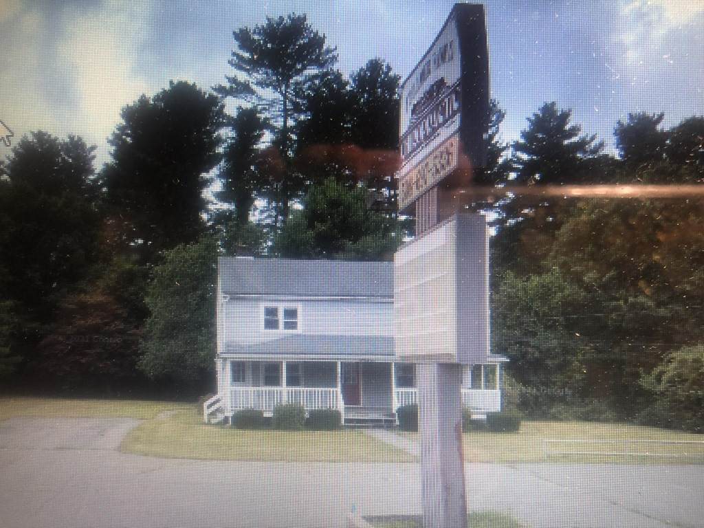 683 Bedford St - Photo 1