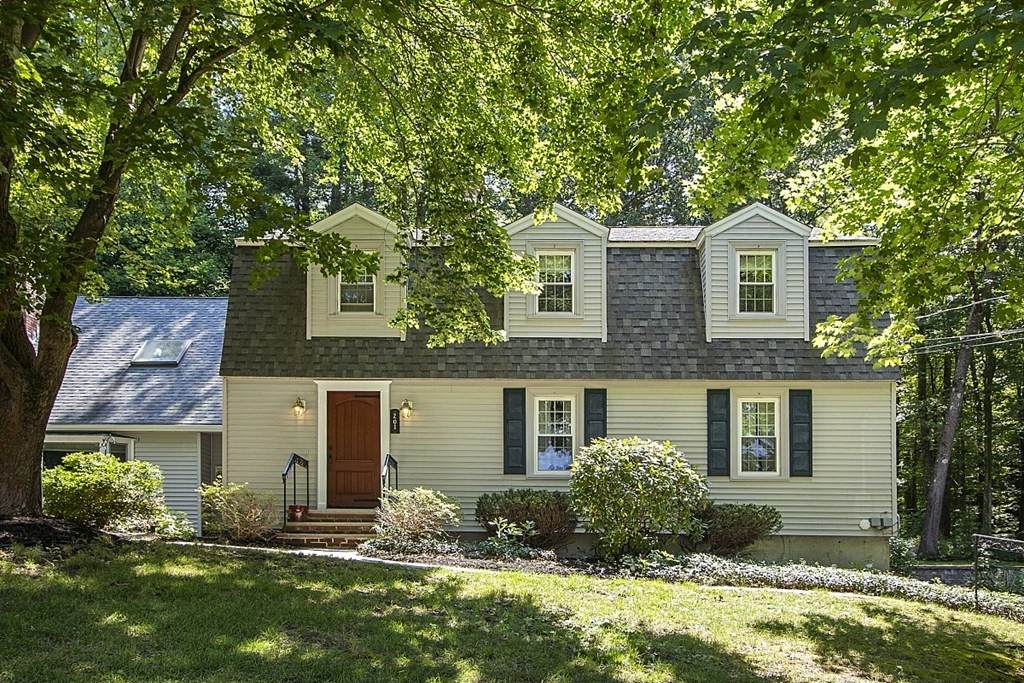 201 Oak Ridge Rd - Photo 1