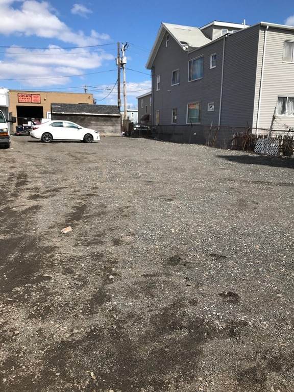39 Lynde St - Photo 1