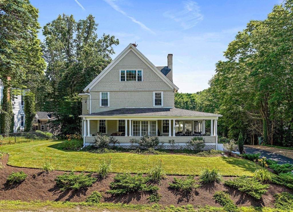 65 Warren Ave - Photo 1