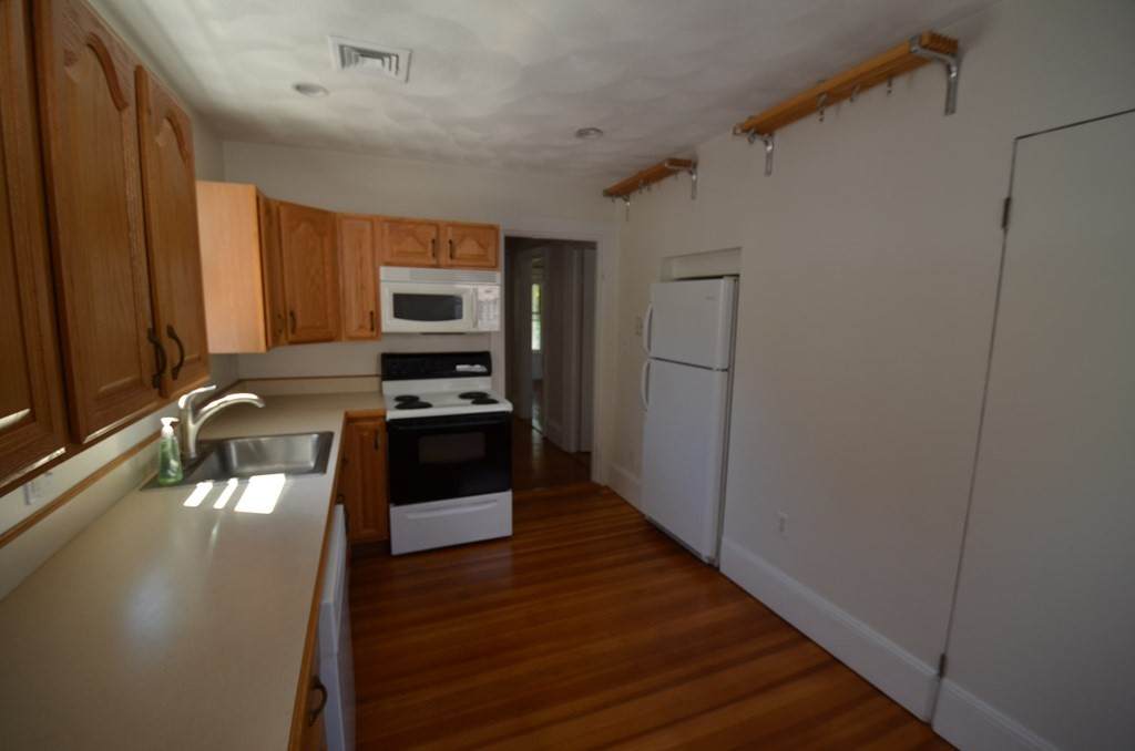 33 West Emerson Street - Photo 1