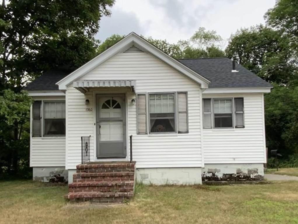 1360 Somerset Ave - Photo 1