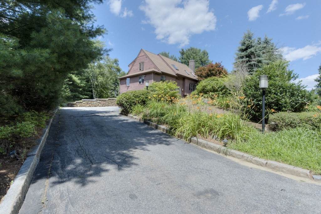 4 Crowningshield Dr - Photo 1