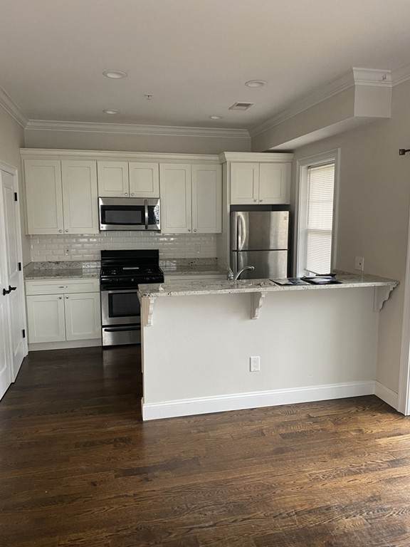 242 Paris Street - Photo 1