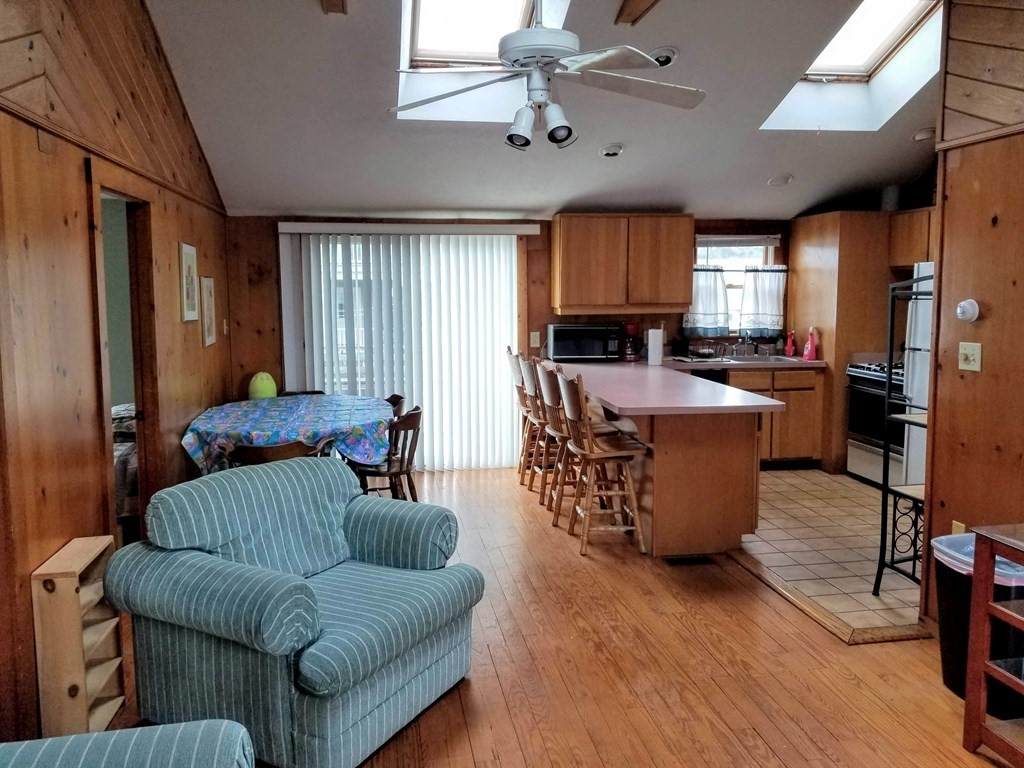 43 Ocean Dr - Photo 1