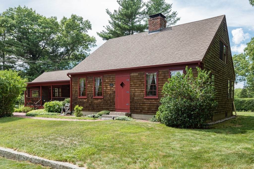 221 Circuit Street - Photo 1