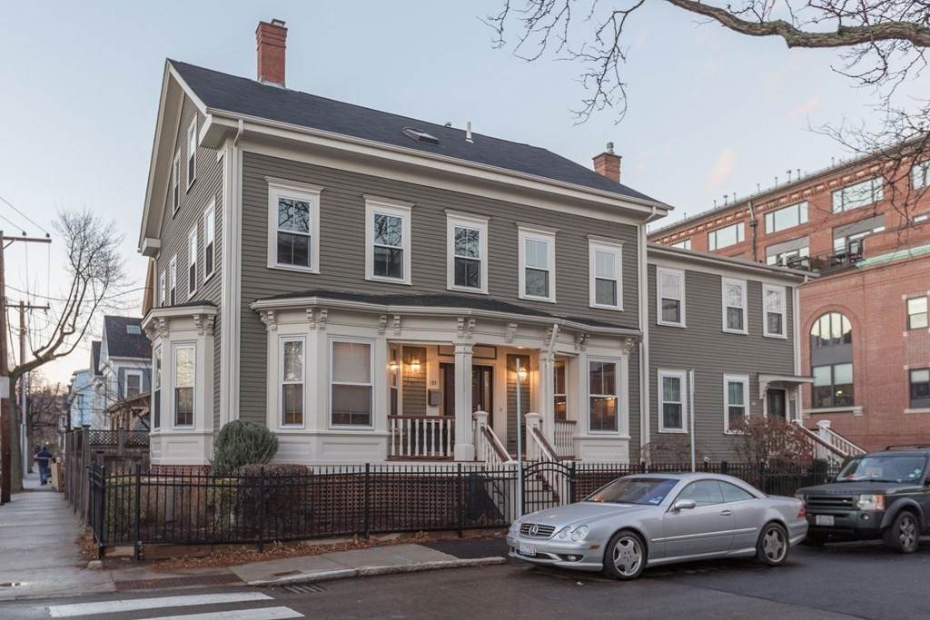 189 Pearl St - Photo 1