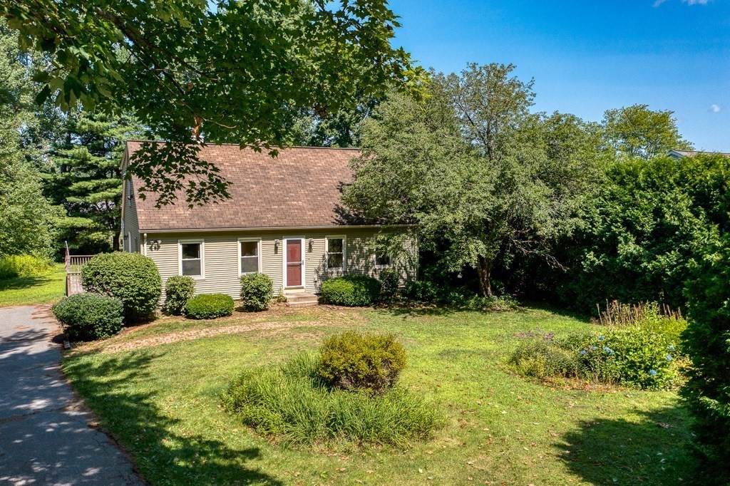 237 East St - Photo 1
