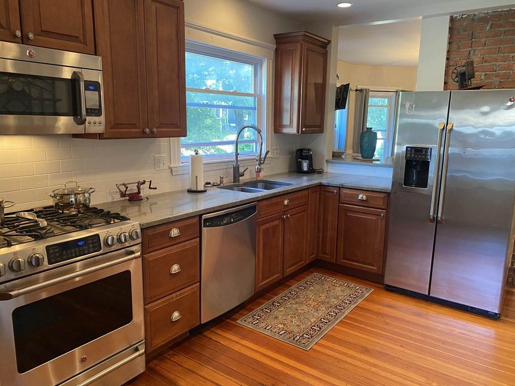 119 Warren Street - Photo 1