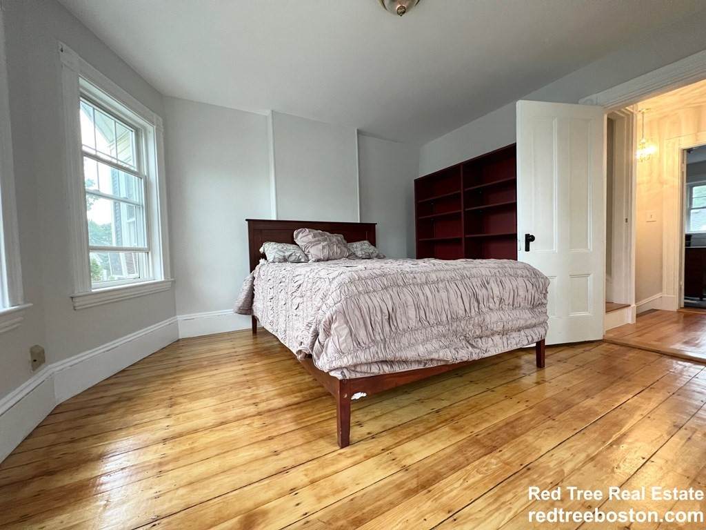 24 Middle St. - Photo 1