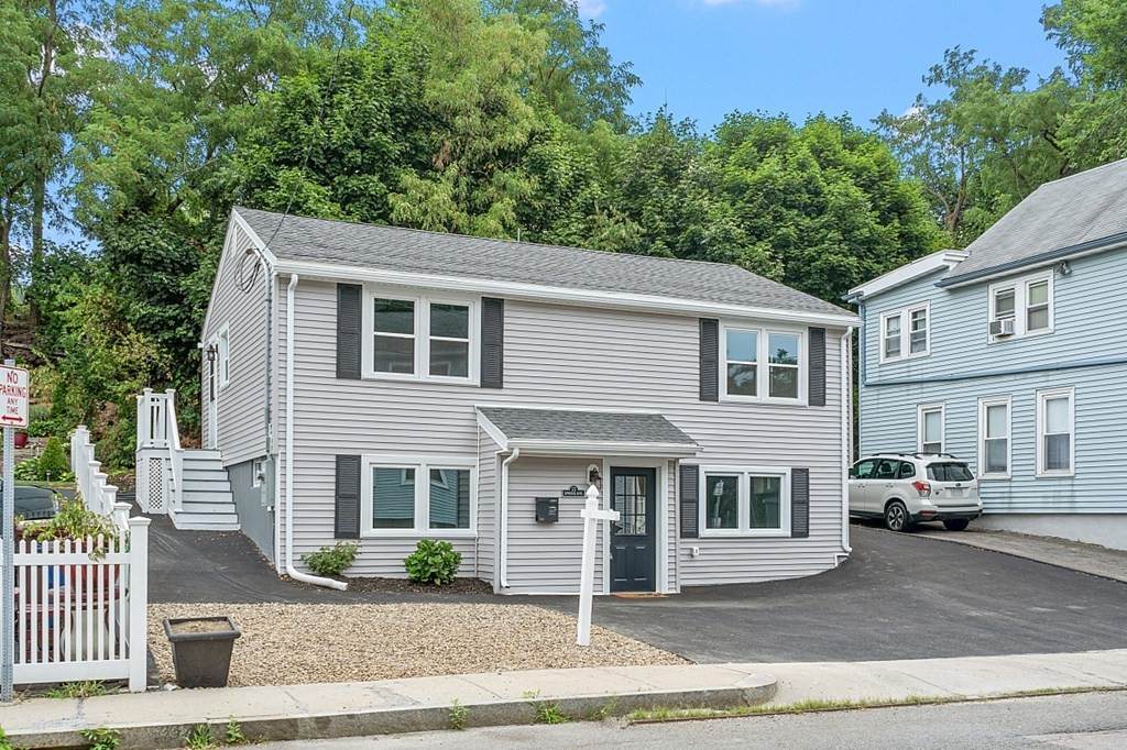 15 Spring Ave - Photo 1