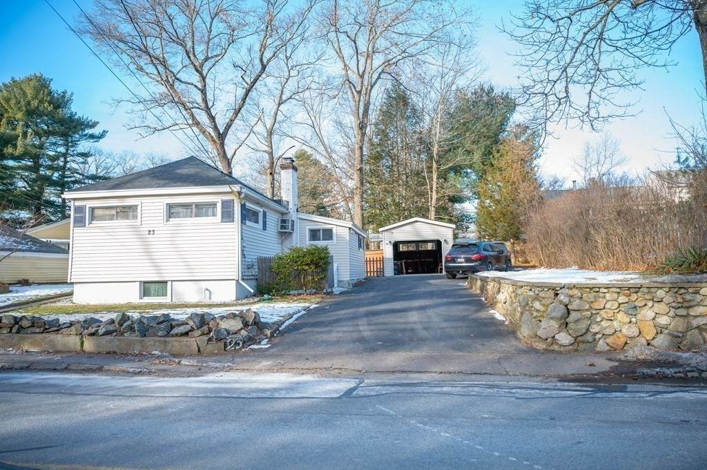23 Burroughs - Photo 1