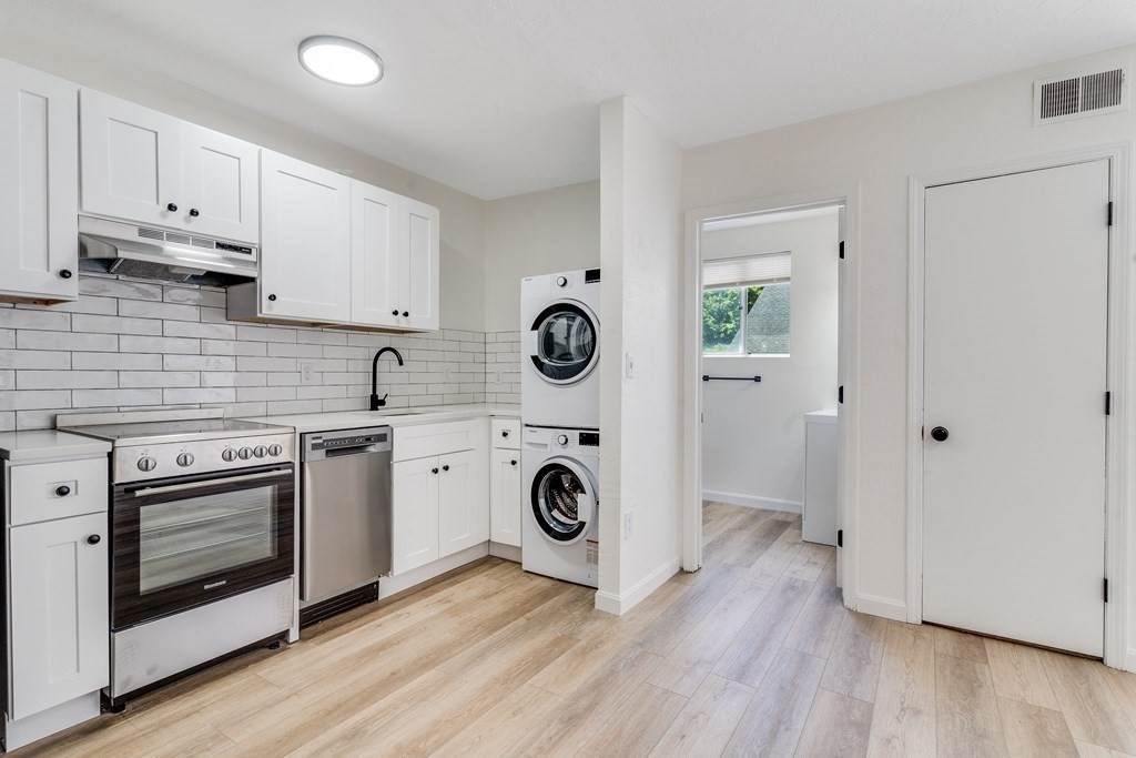 648 Washington - Photo 1