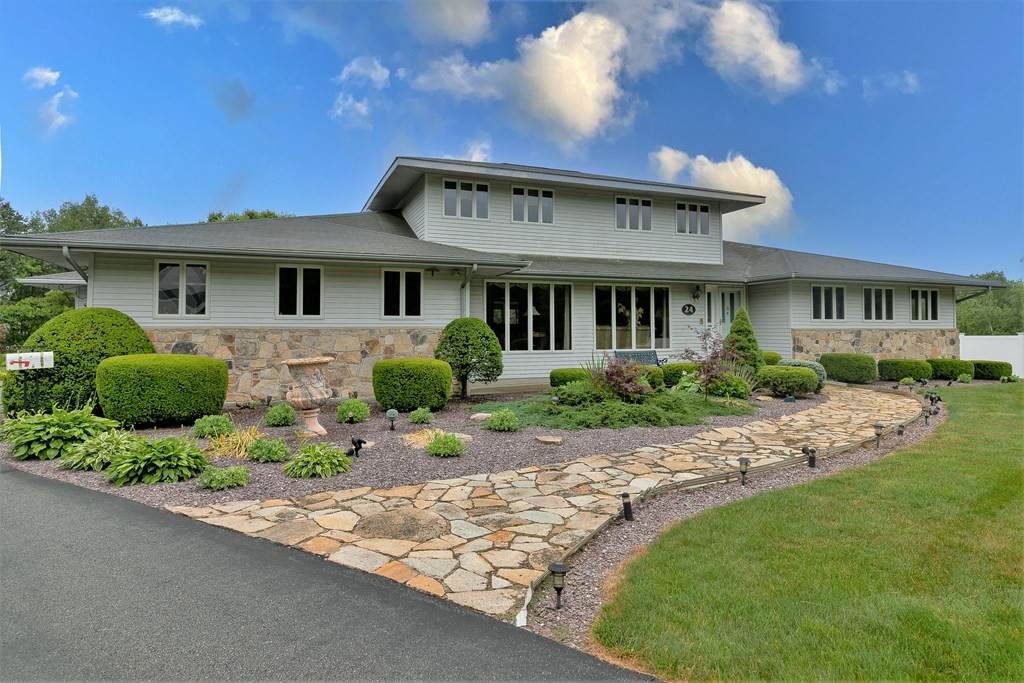 24 Blueberry Way - Photo 1