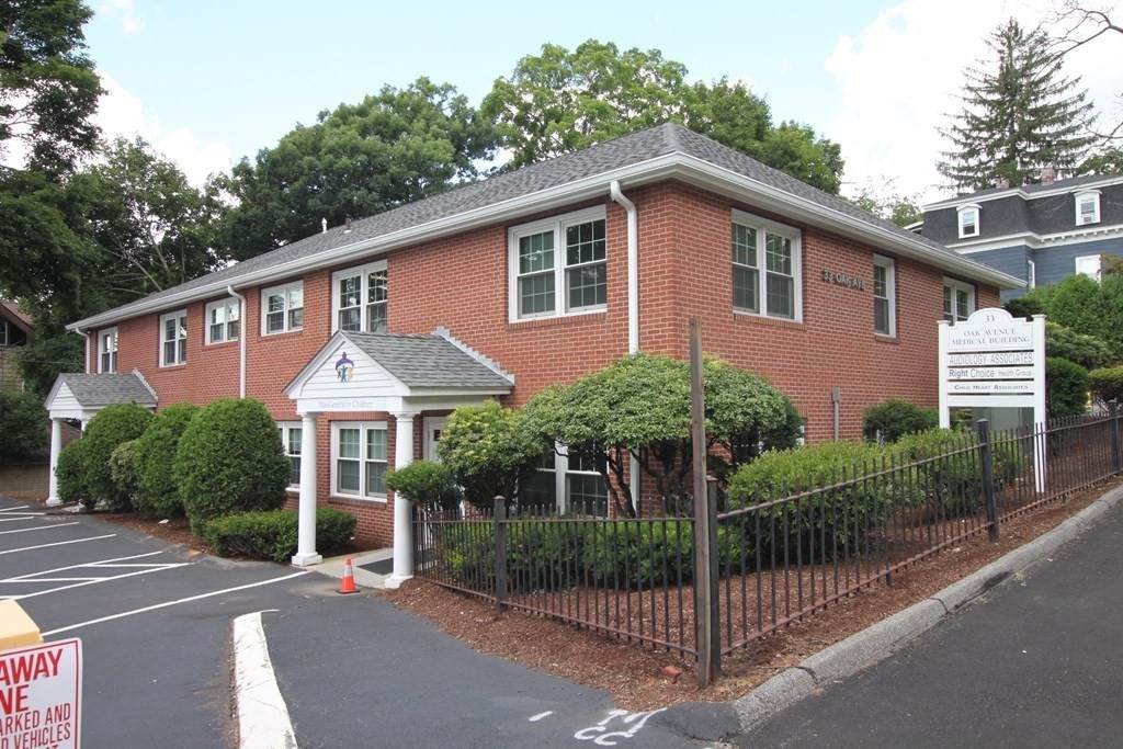 33 Oak Ave - Photo 1