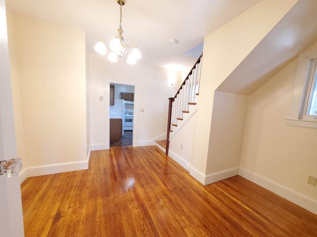 43 Sherman St - Photo 1