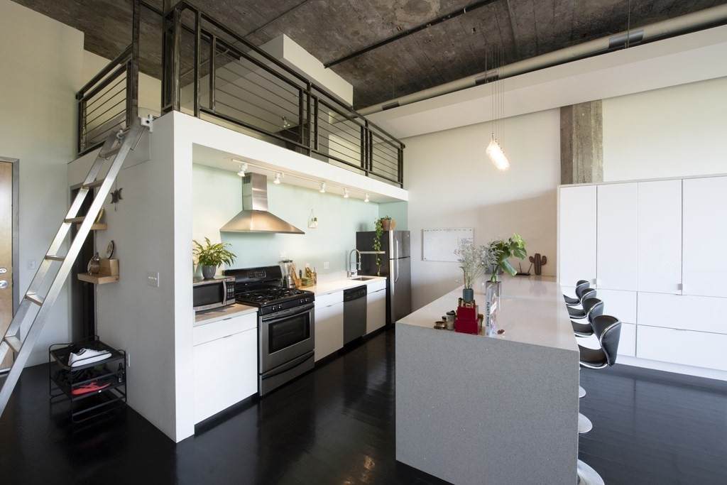 156 Porter - Photo 1