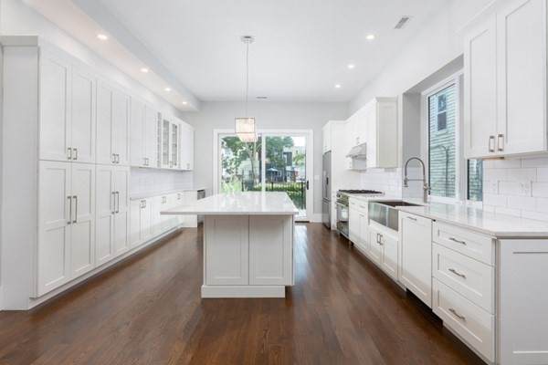 851 E Broadway - Photo 1