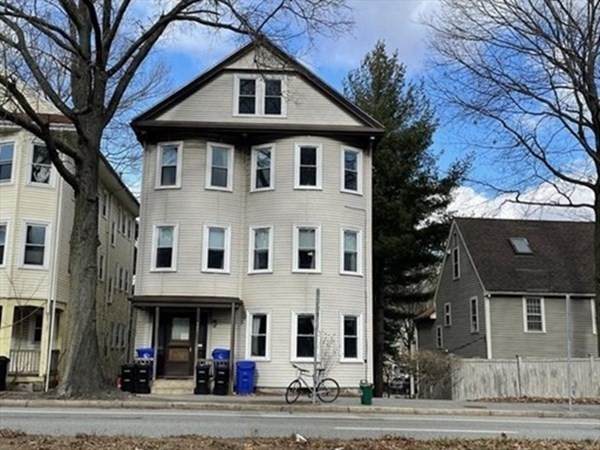 753 Boylston - Photo 1