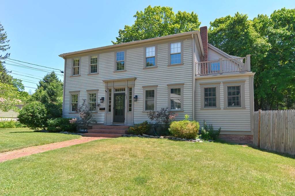 107 Steere St - Photo 1